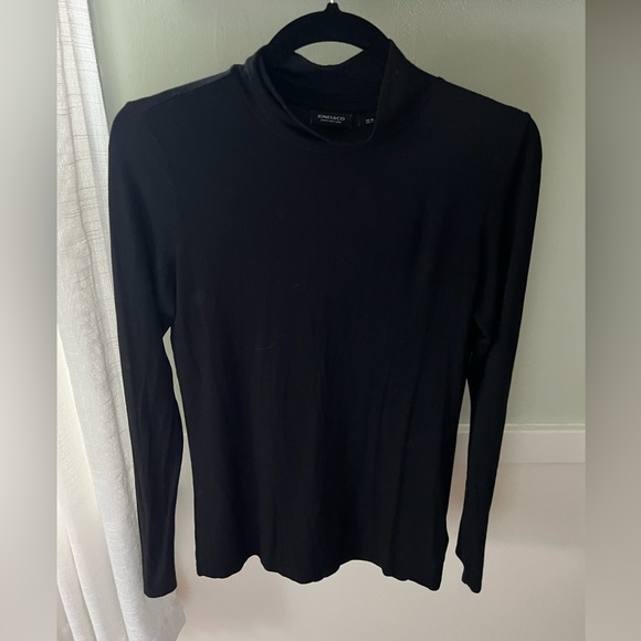 Black thin turtleneck - Picture 1 of 3